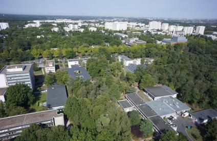Vue aérienne du centre scientifique et technique du BRGM à Orléans